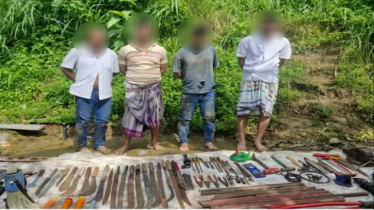 সেনাবাহিনীর অভিযানে মিললো অস্ত্র তৈরির কারখানা, বিপুল অস্ত্র জব্দ