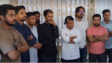 বুদ্ধিজীবী হত্যা নিয়ে বিতর্কিত মন্তব্য: চবি উপ-উপাচার্যে পদত্যাগের দাবিতে বিক্ষোভ