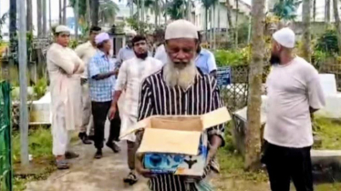 দাফনের সময় নড়ে উঠল নবজাতক, এলাকায় চাঞ্চল্য!