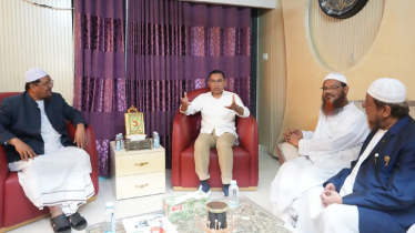 চরমোনাই পীরের বাসায় তারেক রহমান  