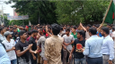 কুমিল্লা নগরীতে সংঘর্ষ; এসিল্যান্ডের গাড়িতে আগুন, গুলিবিদ্ধসহ আহত ৫০