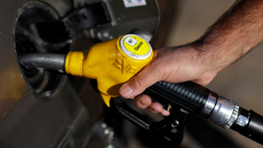 বছরের প্রথম দিনই সুখবর, কমলো ডিজেল-পেট্রোল-অকটেনের দাম