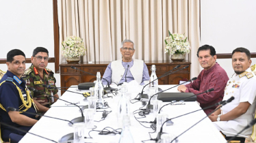 প্রধান উপদেষ্টার সঙ্গে তিন বাহিনীর প্রধানের সাক্ষাতে কী আলোচনা হলো?