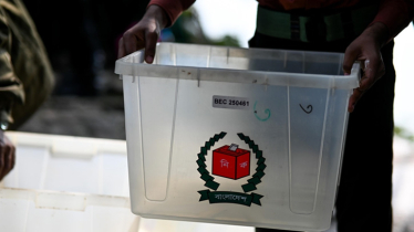 কঠোর হলো আইন, এবার নির্বাচনে অনিয়ম হলে চাকরি হারাতে পারেন ভোট কর্মকর্তা