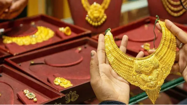 দরপতনের পর দেশের বাজারেও কম দামে স্বর্ণ বিক্রি শুরু