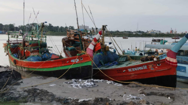 বাংলাদেশের জলসীমায় মাছ ধরার দায়ে ভারতীয় ১৪ জেলে আটক