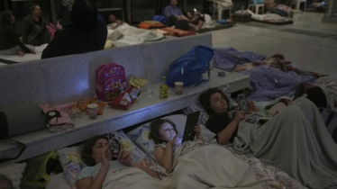 ইরানের মিসাইল হামলার সতর্কতায় আশ্রয়কেন্দ্রে ছুটছেন ইসরাইলিরা