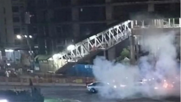 কারওয়ান বাজারে পর পর ককটেল বিস্ফোরণ, দুই থানার দ্বন্দ্ব কারওয়ান বাজারে পর পর ককটেল বিস্ফোরণ, দুই থানার দ্বন্দ্ব