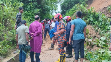 খাগড়াছড়িতে পাহাড় ধস, কয়েকটি এলাকার সড়ক যোগাযোগ বিচ্ছিন্ন