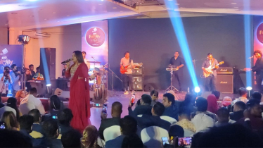 ই-ক্লাব ফ্যামিলি নাইটসে গাইলেন কণা 