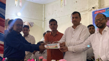 তারেক রহমানের নির্দেশে মঠবাড়িয়ার ৭৭টি পূজামণ্ডপে মামুন খানের প্রায় চার লাখ টাকা অনুদান