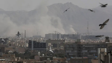 হামলার জবাবে দফায় দফায় ইসরাইলে মিসাইল ছুড়ছে ইরান