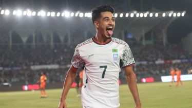 মুরসালিনের গোল, দুর্দান্ত হামজা, প্রথমার্ধে দুই কার্ড