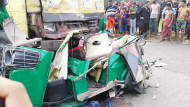 ট্রাকের ধাক্কায় চুরমার সিএনজি, সড়কেই ঝরলো ৬ প্রাণ