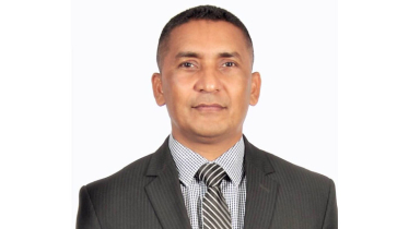 রাজনীতির শিষ্টাচার, শিষ্টাচারের রাজনীতি—দু’য়েরই যেন নির্বাসন ঘটেছে