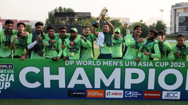 ভারতকে উড়িয়ে চ্যাম্পিয়ন হওয়ায় পাকিস্তান দলকে সাড়ে ৭ কোটি রুপি পুরস্কার