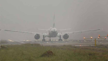 ঘন কুয়াশার কারণে বিমান, নৌ ও সড়ক যোগাযোগে ব্যাঘাতের শঙ্কা