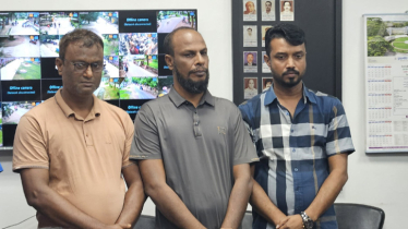 ছাত্র হামলায় অভিযুক্ত রাবির তিন কর্মকর্তাকে পুলিশে সোপর্দ 