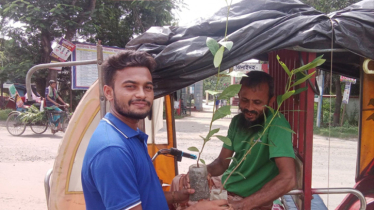 ‘যত ভোট, তত গাছ’ রাকসুতে ব্যতিক্রমী প্রচার আরিফুলের!