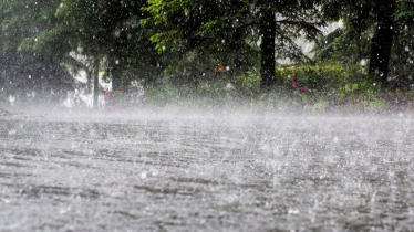 ভারী বৃষ্টিপাতের সতর্কবার্তা: ভূমিধসের আশঙ্কা 