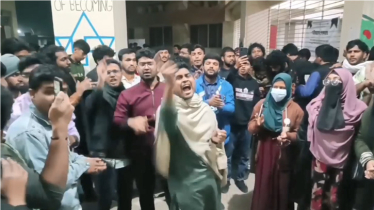 নির্বাচন স্থগিত ঘোষণার প্রতিবাদে মধ্যরাতে উত্তাল শাবিপ্রবি ক্যাম্পাস