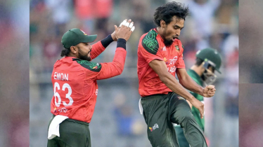 মুস্তাফিজের রেকর্ড বোলিংয়ে পাকিস্তানের ধস, বাংলাদেশ জিতবে তো?