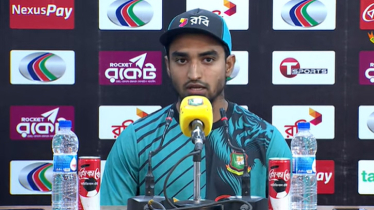 টাইগারদের ব্যাটিং বিপর্যয় নিয়ে হতাশ তানজিম সাকিব