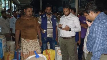আড়ৎ থেকে ৭৫ বস্তা সরকারি চাল জব্দ, মাদ্রাসা ও এতিমখানায় বিতরণ