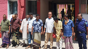 মধ্যরাতে অভিযান, নগদ টাকা ও সামগ্রীসহ ৯ জুয়াড়ি হাতেনাতে আটক