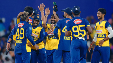 দল থেকে বাদ পড়া সেই তারকা ফিরলেন শ্রীলঙ্কার বিশ্বকাপ স্কোয়াডে