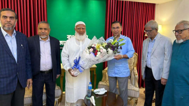 জামায়াত আমীরের বাসায় তারেক রহমান, ফুলেল শুভেচ্ছা বিনিময় জামায়াত আমীরের বাসায় তারেক রহমান, ফুলেল শুভেচ্ছা বিনিময়