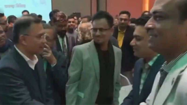 সাংবাদিকদের সঙ্গে তারেক রহমানের শুভেচ্ছা বিনিময়