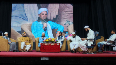 বুয়েটের পর এবার  টিএসসিতে পাকিস্তানের জনপ্রিয় মুফতি তারিক মাসুদের বয়ান