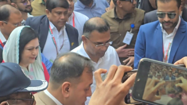 পরিবারের সবাইকে নিয়ে ভোট দিলেন তারেক রহমান