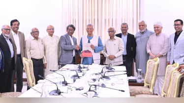 জুলাই সনদ বাস্তবায়নের সুপারিশ প্রধান উপদেষ্টার হাতে জুলাই সনদ বাস্তবায়নের সুপারিশ প্রধান উপদেষ্টার হাতে