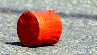 কয়েক মিনিটের ব্যবধানে রাজধানীর ৩ স্থানে ককটেল বিস্ফোরণ