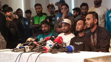 অনড় অবস্থান থেকে সরে এসেছে ক্রিকেটাররা, যে শর্তে খেলতে রাজি