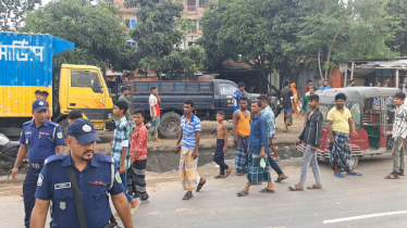 মাইলস্টোনের হতাহতদের দোয়া মাহফিলে যাওয়ার পথে বাবার মৃত্যু, ২ মেয়ে আহত