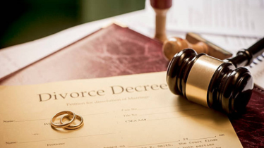 বিবাহবিচ্ছেদ নিয়ে পাকিস্তানে নতুন আইন