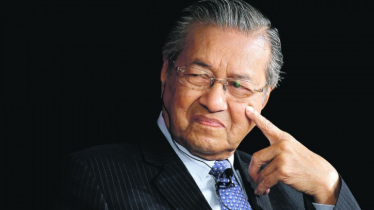 পড়ে গিয়ে আহত, হাসপাতালে ভর্তি ডা. মাহাথির মোহাম্মদ   