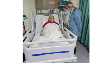 বিএনপির স্থায়ী কমিটির সদস্য সেলিমা রহমানকে দেখতে গেলেন ডা. রফিক বিএনপির স্থায়ী কমিটির সদস্য সেলিমা রহমানকে দেখতে গেলেন ডা. রফিক