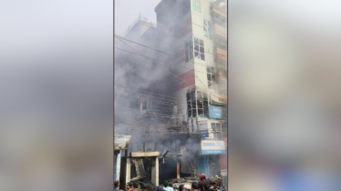 সৈয়দপুরে আগুনে পুড়ে গেলো ব্যাংকসহ কয়েকটি দোকান, ব্যাপক ক্ষতি