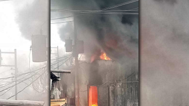 ভূমিকম্পের পর নারায়ণগঞ্জে তুলার গোডাউনে আগুন