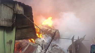 ৩ ঘণ্টা পর গাজীপুরের ঝুট গুদামের আগুন নিয়ন্ত্রণে