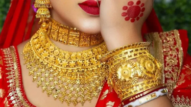 এক লাফে ভরিতে ১৬ হাজার ২১৩ টাকা বেড়ে দেশে স্বর্ণের দামে নতুন ইতিহাস