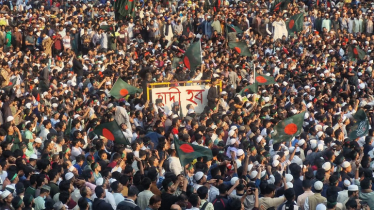 হাদি হত্যার বিচার: যে আল্টিমেটাম দিয়ে শাহবাগ ছাড়লেন ছাত্র-জনতা  