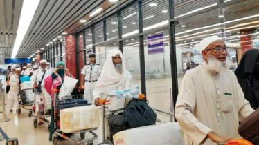 দেশে ফিরেছেন অর্ধলাখের বেশি হাজি