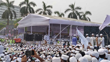হেফাজতের মহাসমাবেশ শুরু, সোহরাওয়ার্দী উদ্যানে নেতা-কর্মীদের ঢল