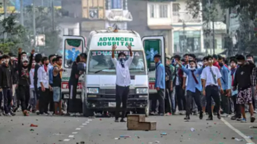 ছাত্র-জনতার বিক্ষোভে গণঅভ্যুত্থানের দ্বারপ্রান্তে মণিপুর (ভিডিও)