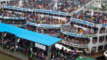 সদরঘাট টার্মিনালে ঘরমুখো মানুষের চাপ, লঞ্চের ধাক্কায় নিহত ২